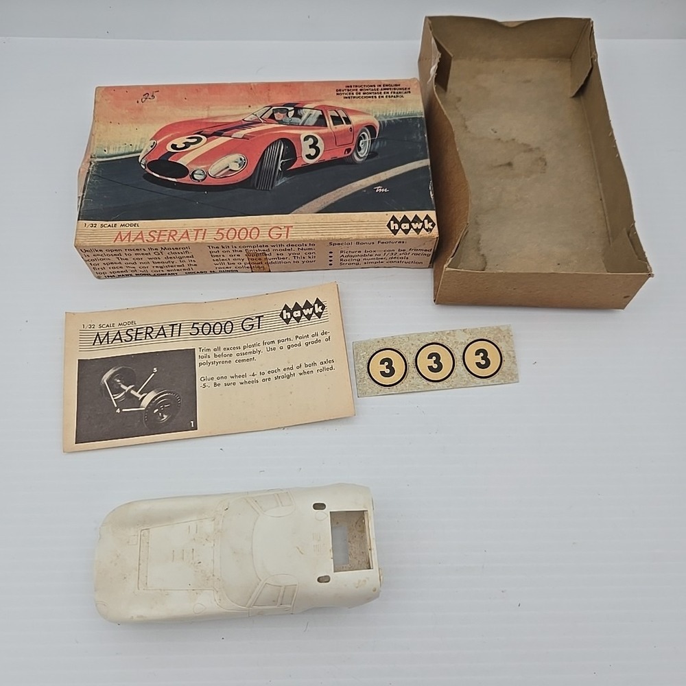 Hawk 1/32 Scale‎ Maserati 5000 GT Car  Model Kit